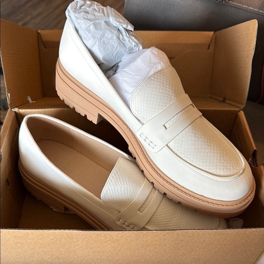 Women’s Cream Loafers